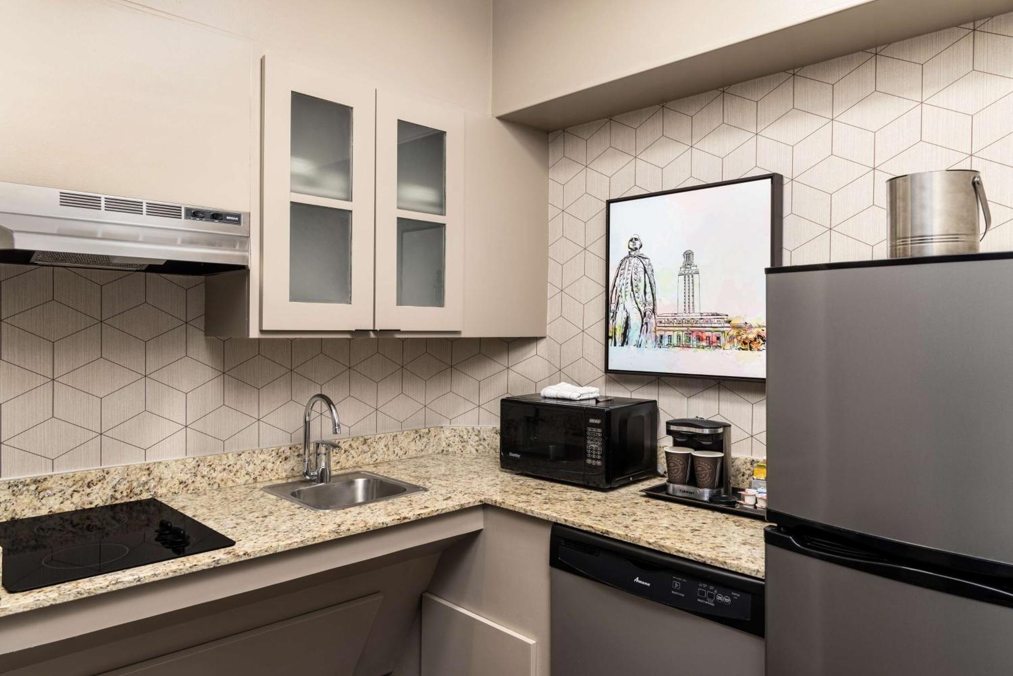 Doubletree Suites By Hilton Austin Downtown Capitol Exteriér fotografie