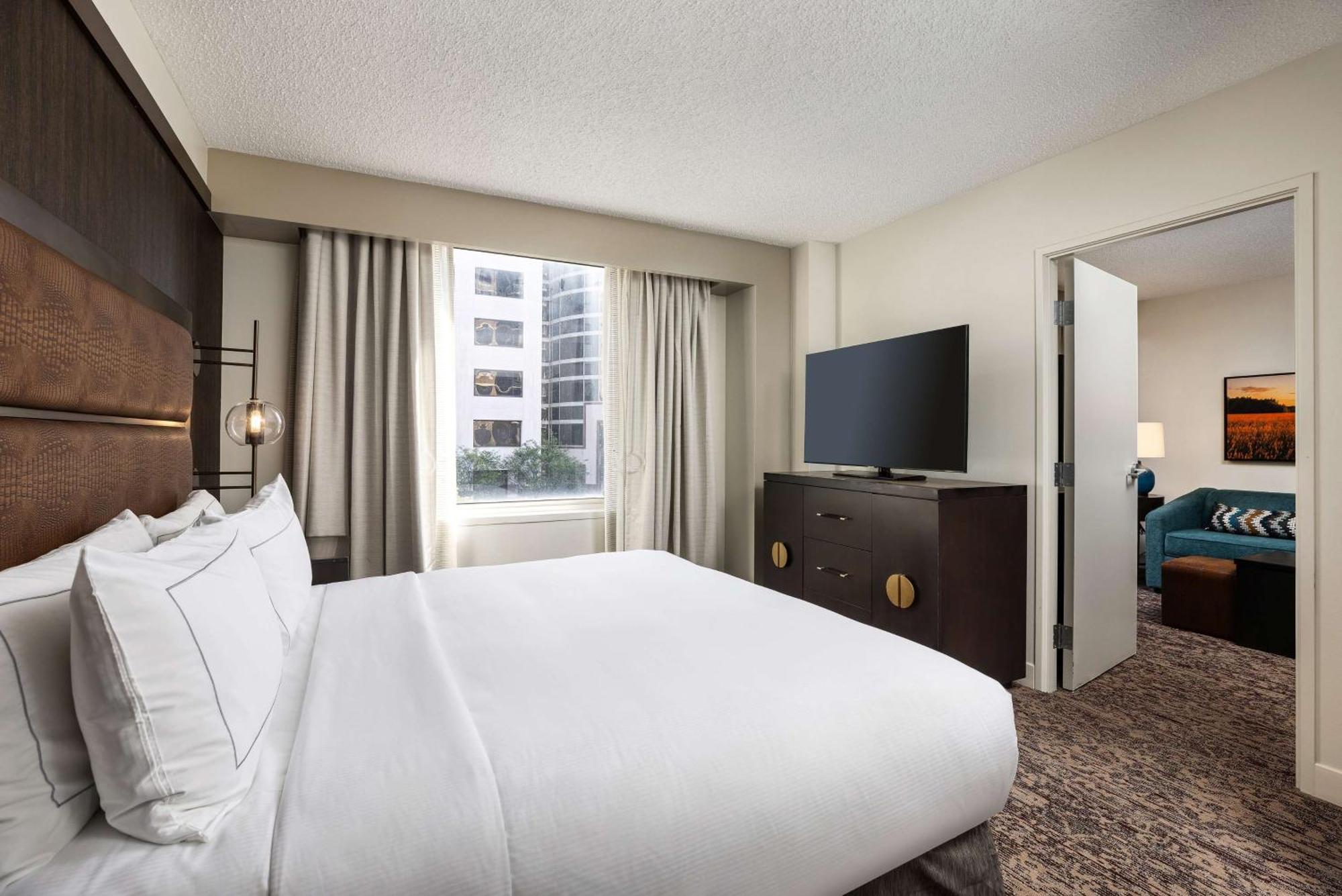 Doubletree Suites By Hilton Austin Downtown Capitol Exteriér fotografie