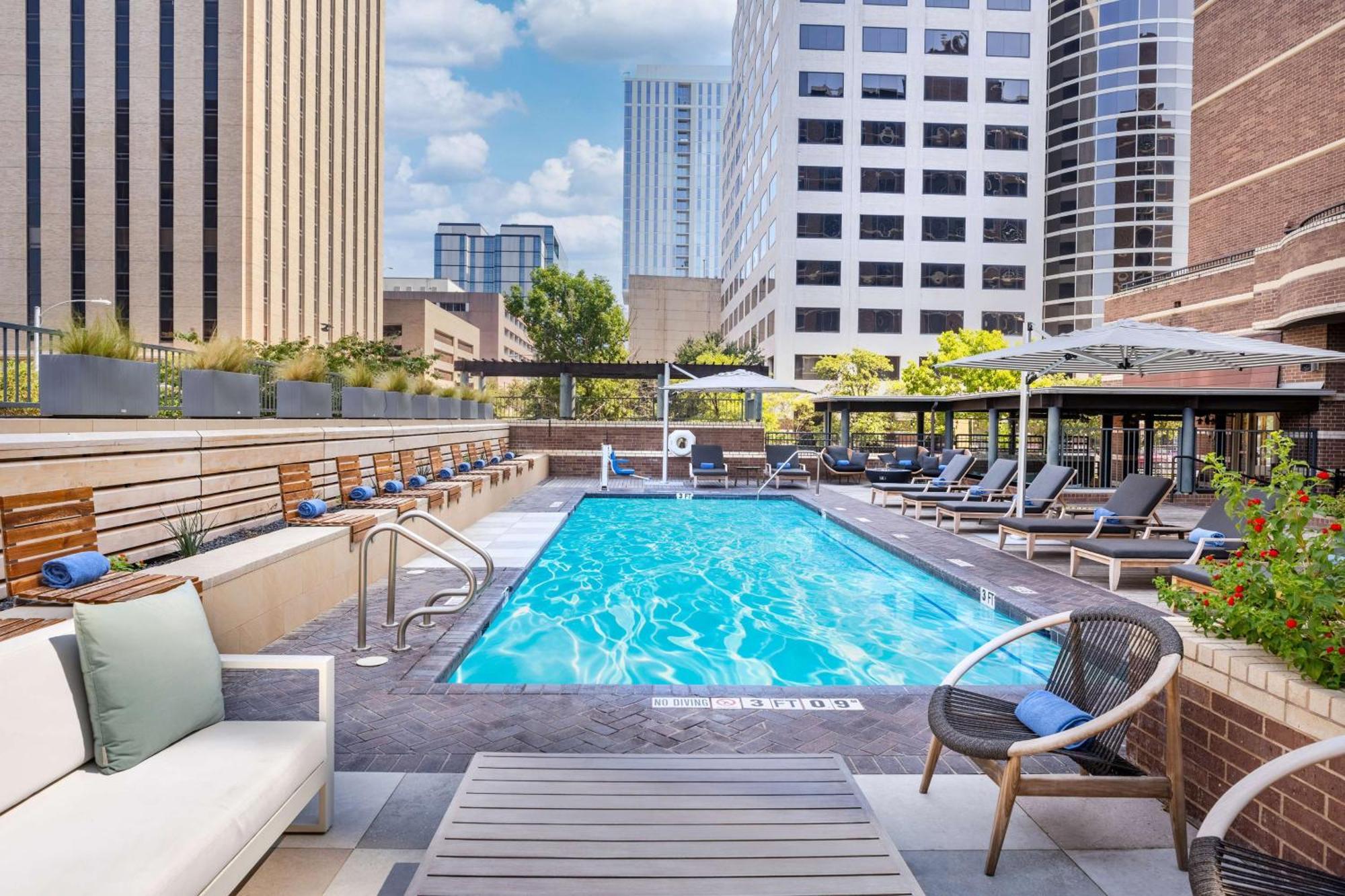 Doubletree Suites By Hilton Austin Downtown Capitol Exteriér fotografie