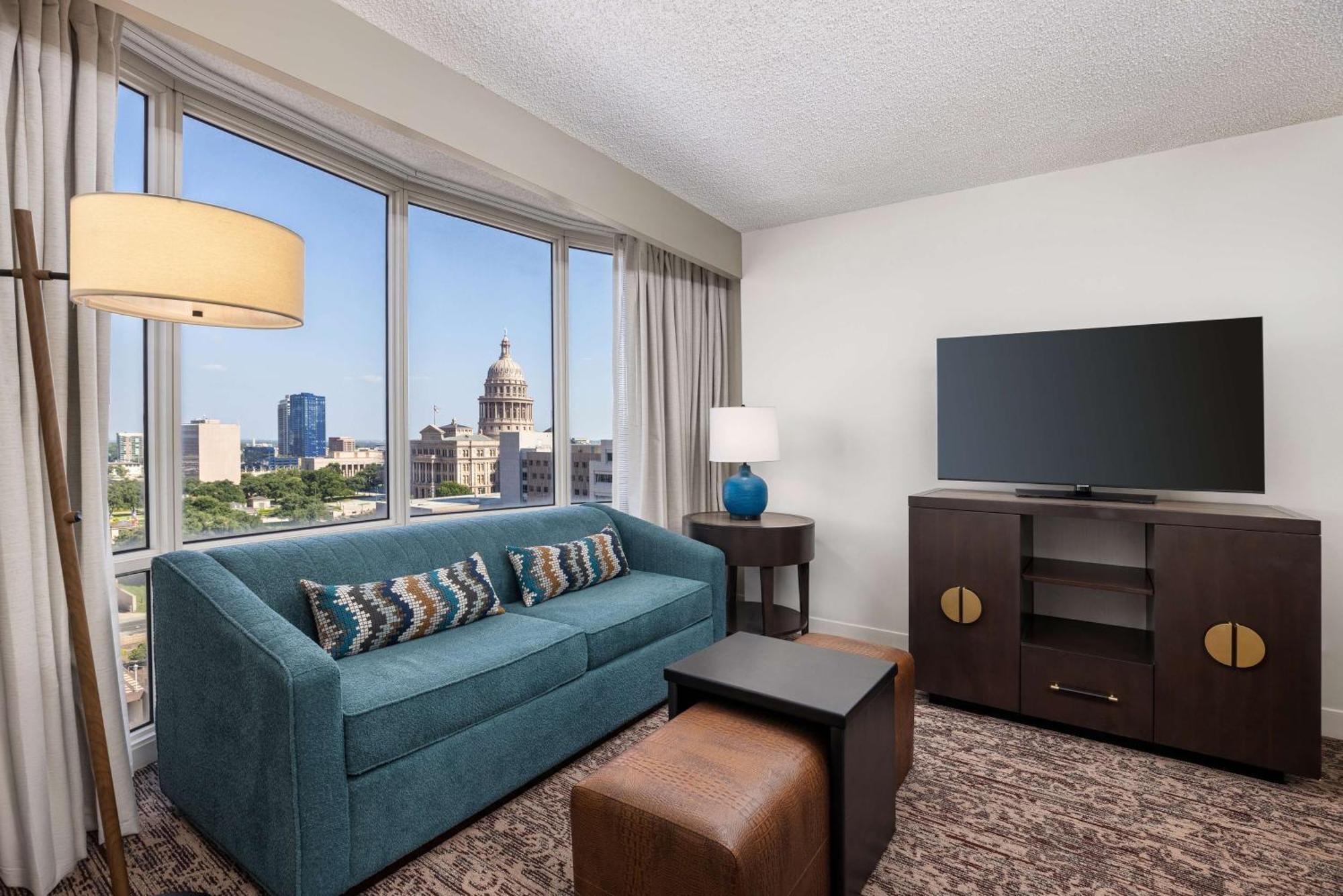 Doubletree Suites By Hilton Austin Downtown Capitol Exteriér fotografie