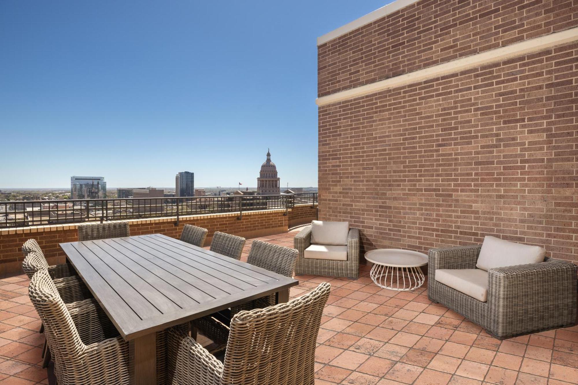 Doubletree Suites By Hilton Austin Downtown Capitol Exteriér fotografie